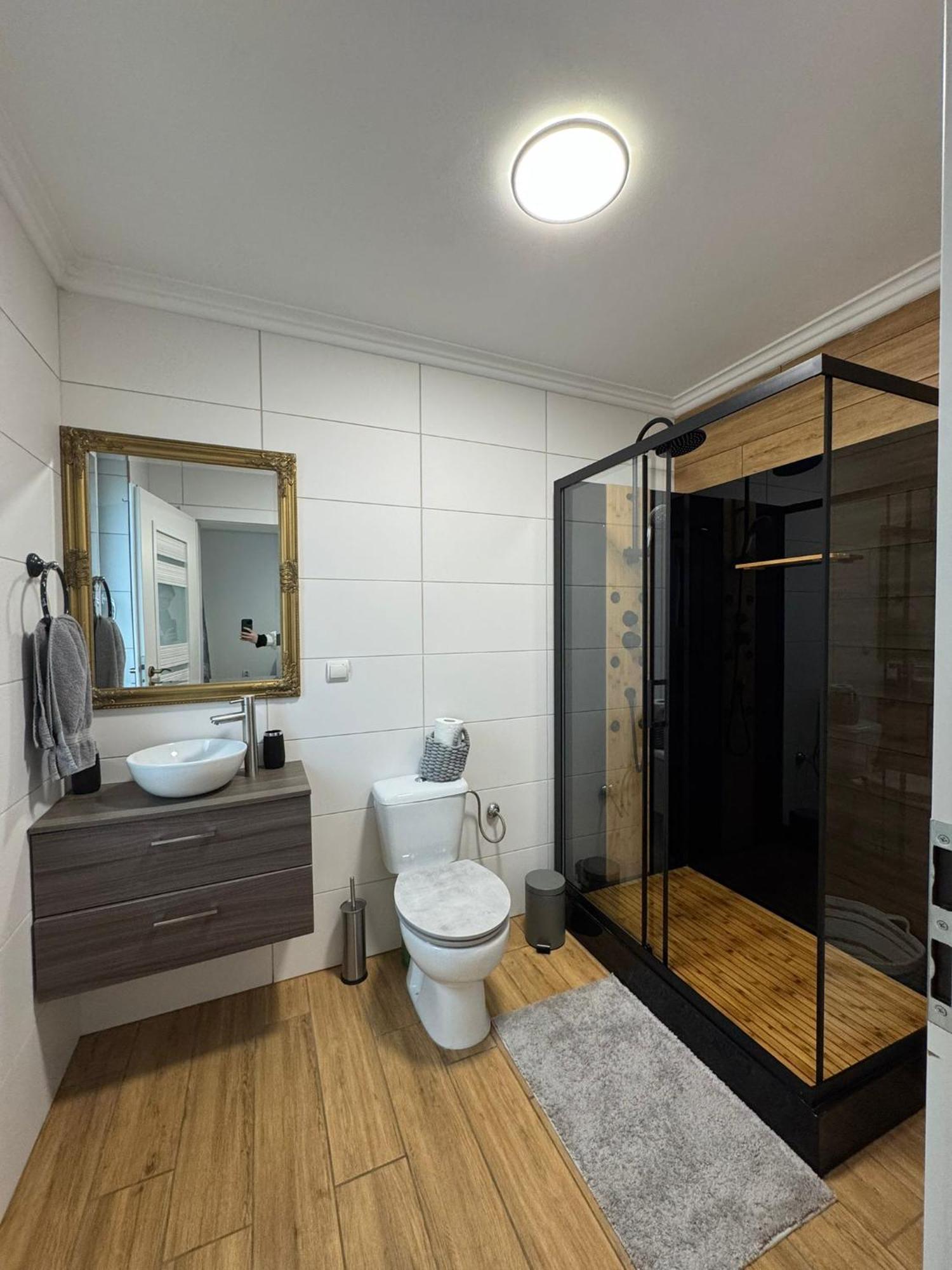 Vila Andrea Oradea Luaran gambar