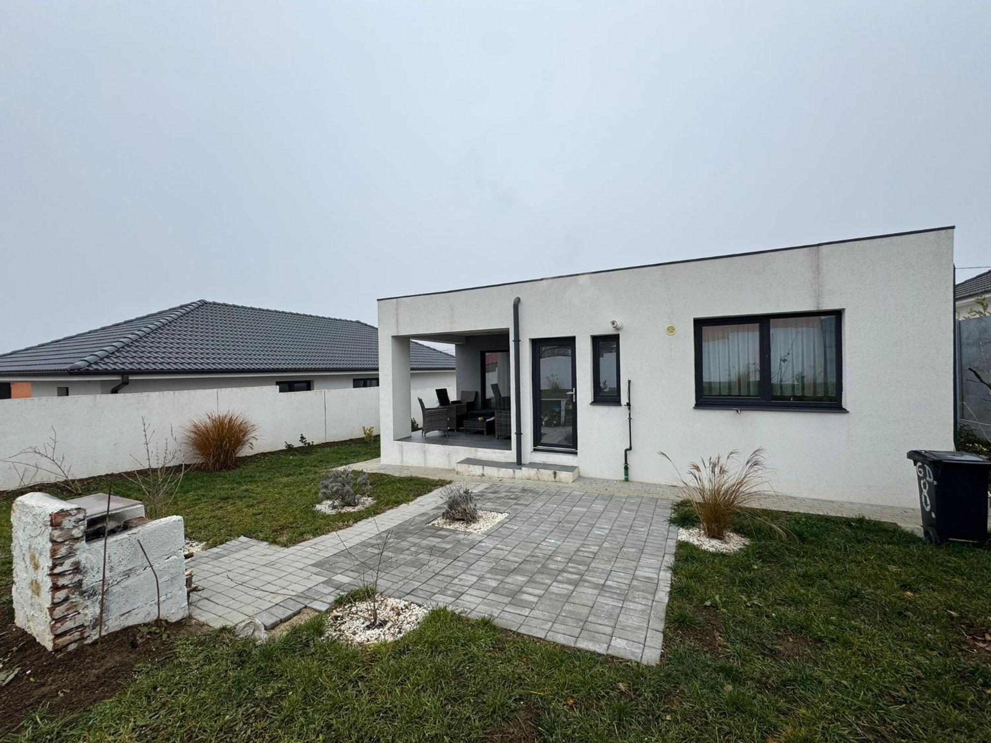 Vila Andrea Oradea Luaran gambar
